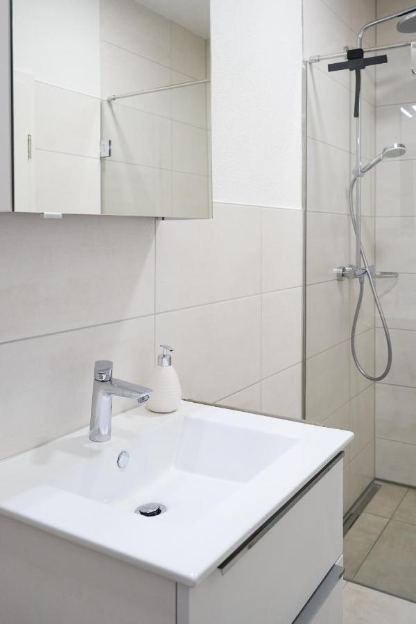Apartwehr Business&Ferien Apartment Lila Экстерьер фото